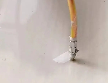润州瓷砖空鼓维修公司专业解答在瓷砖铺贴过程中，如果使用的砂料过粗（如全部使用了粗砂），可能会导致以下问题